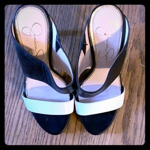 Jessica Simpson 4.5” slides.